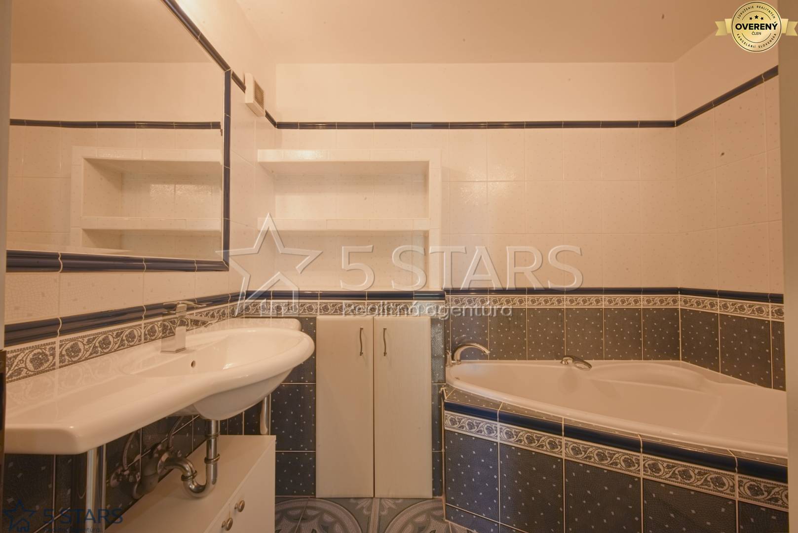 Rent Three bedroom apartment, Three bedroom apartment, Duklianskych hr