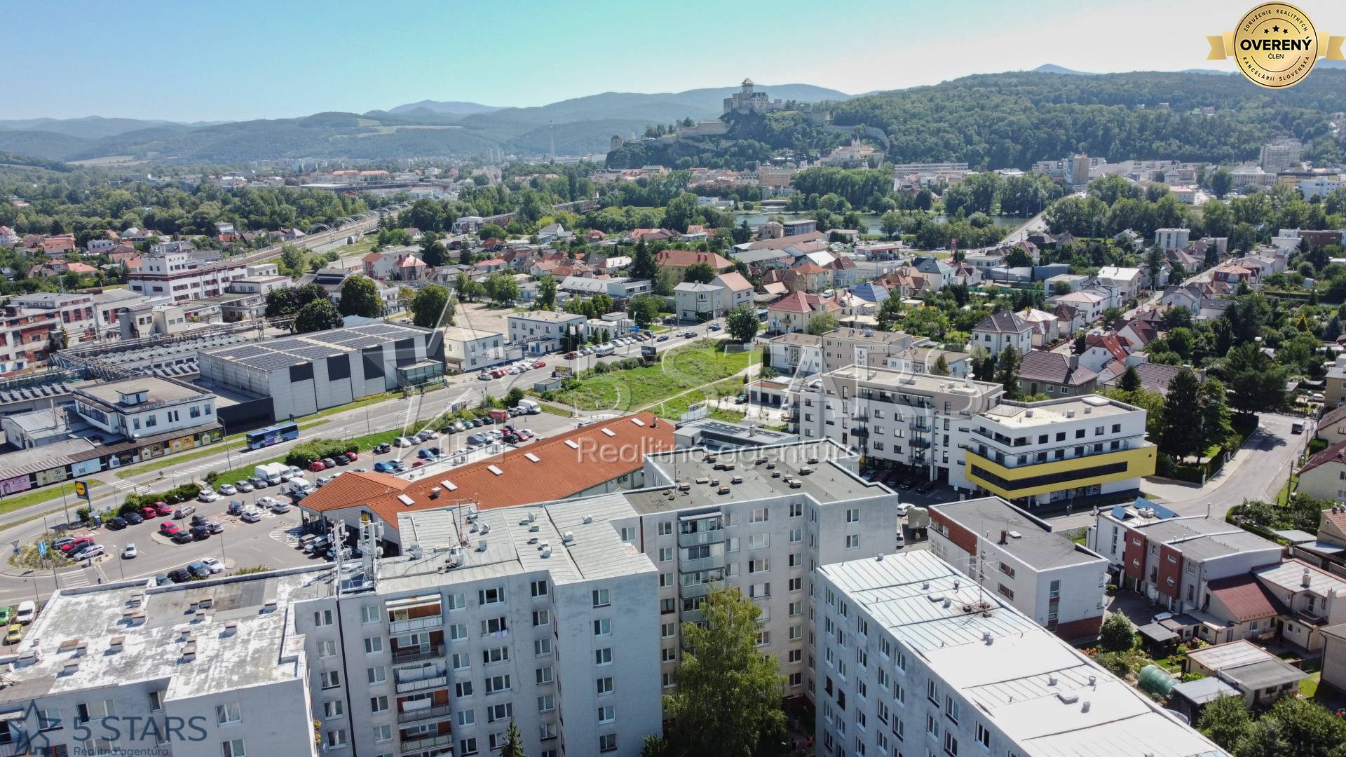 Rent Three bedroom apartment, Three bedroom apartment, Duklianskych hr